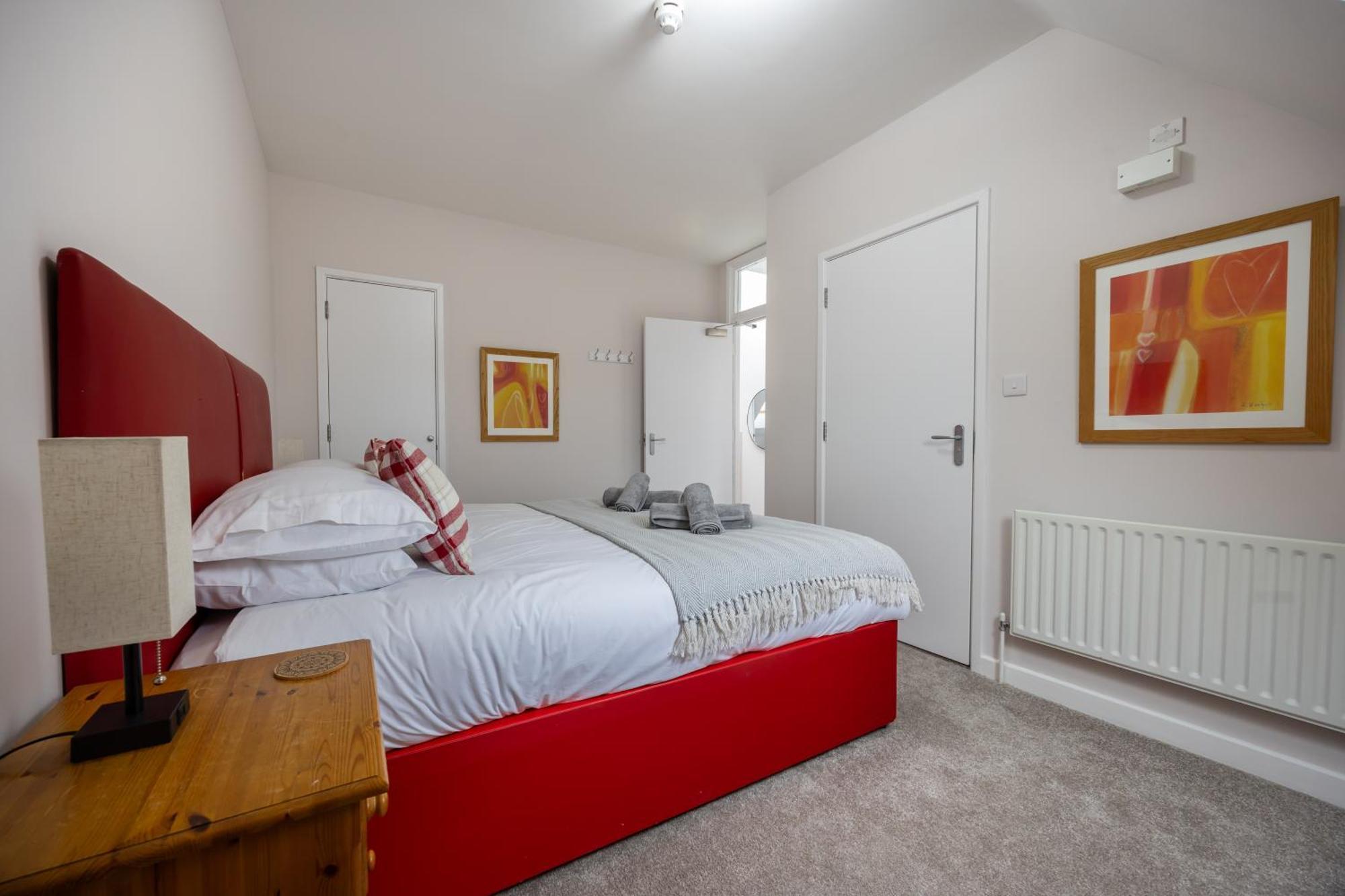 Ferienwohnung Stunning 3Br, Free Parking, Near Town Center, Long Term Discoun Reading Exterior foto